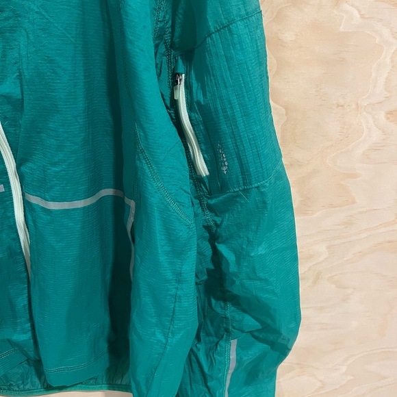 Free People Movement Great Escape Run Windbreaker Large Green - Picture 7 of 7